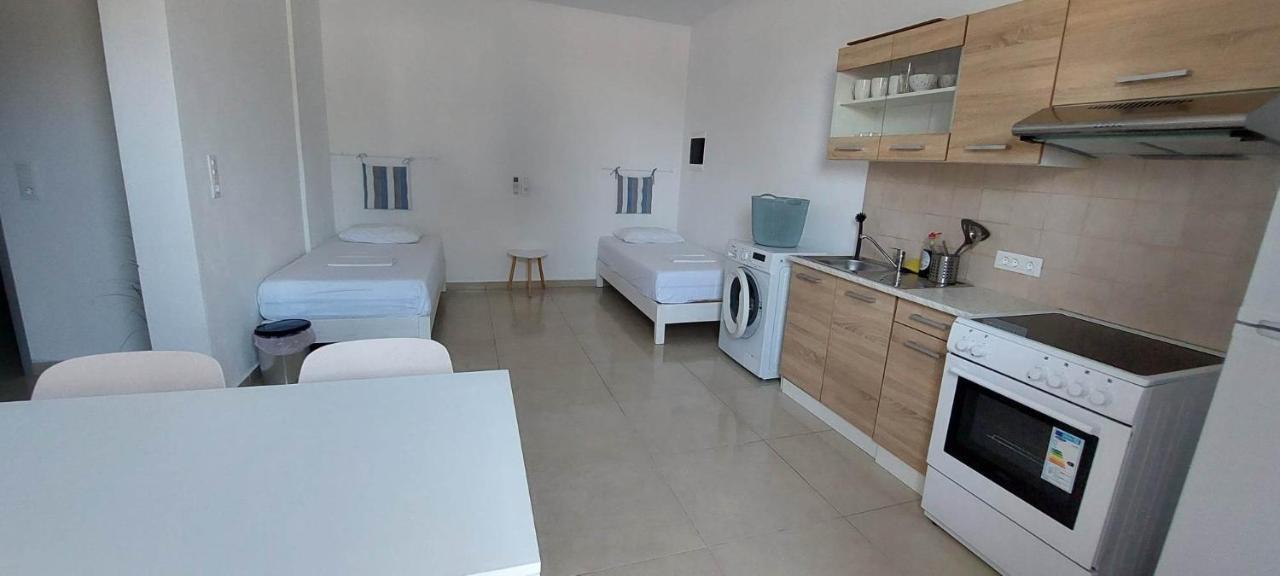 Telhinis Hotel & Apartments ฟาลิรากี ภายนอก รูปภาพ
