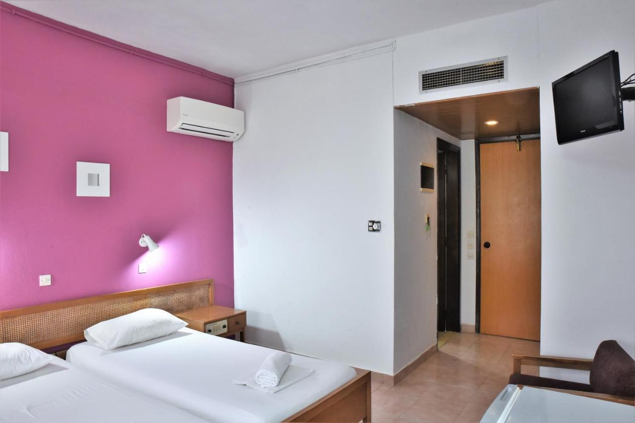 Telhinis Hotel & Apartments ฟาลิรากี ภายนอก รูปภาพ