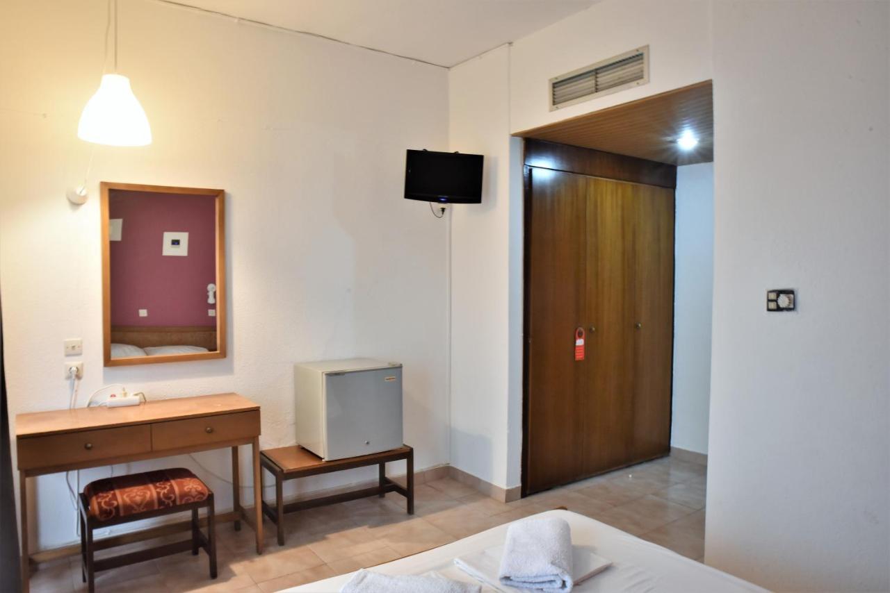 Telhinis Hotel & Apartments ฟาลิรากี ภายนอก รูปภาพ