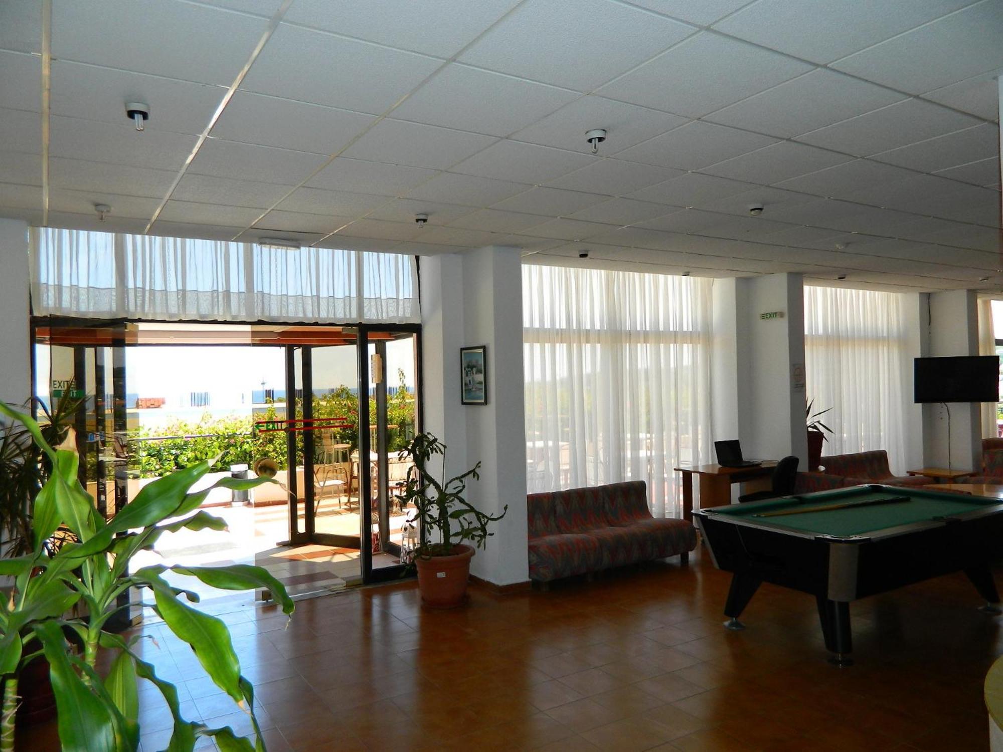 Telhinis Hotel & Apartments ฟาลิรากี ภายนอก รูปภาพ