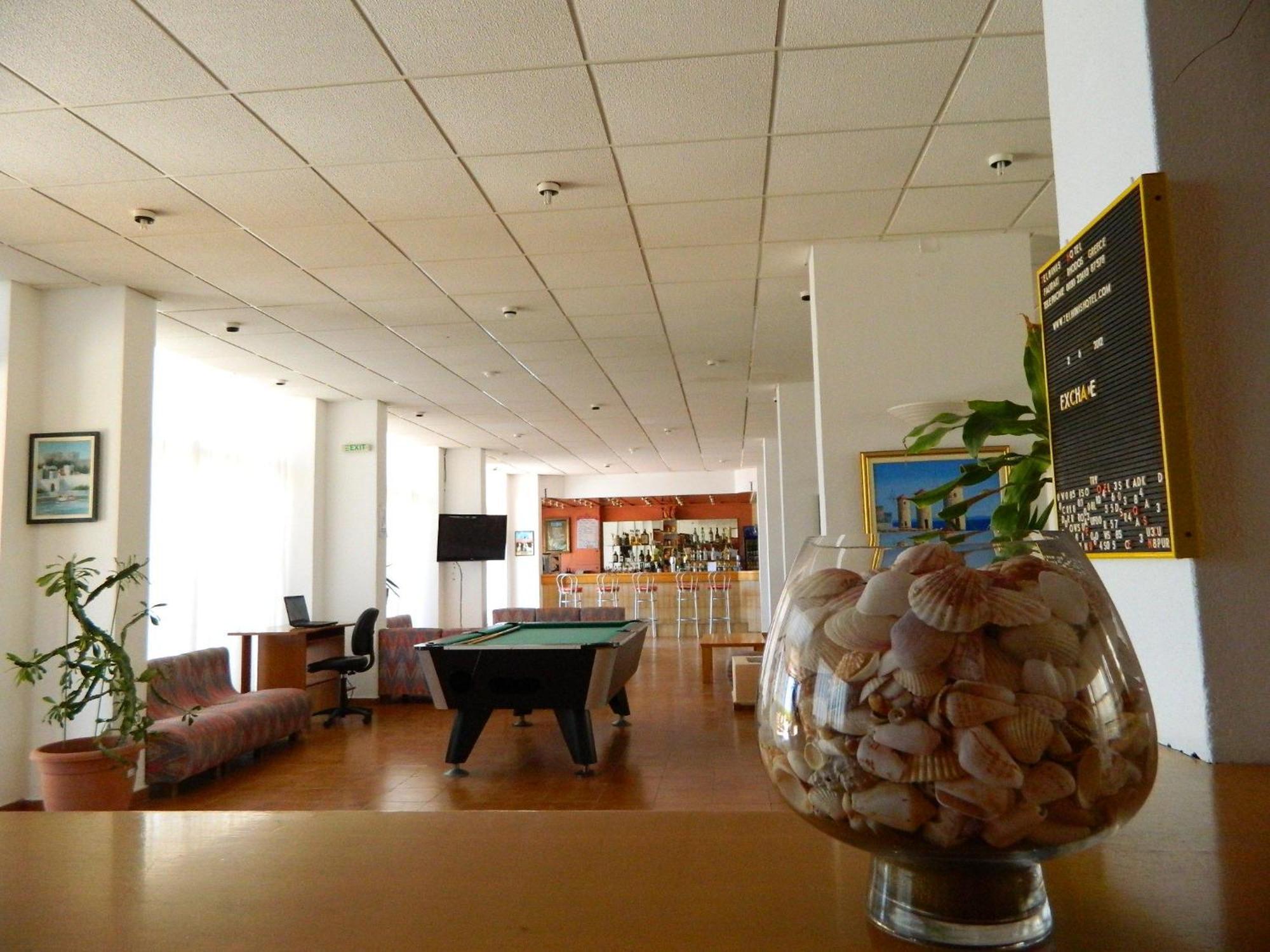 Telhinis Hotel & Apartments ฟาลิรากี ภายนอก รูปภาพ